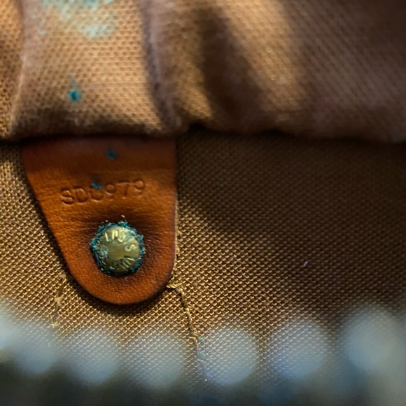 Louis Vuitton Monogram Speedy - Picture 12 of 12